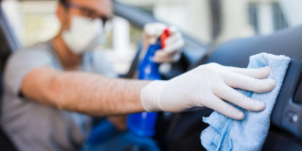 Coronavirus: cómo desinfectar tu vehículo con un producto antimicrobiano
